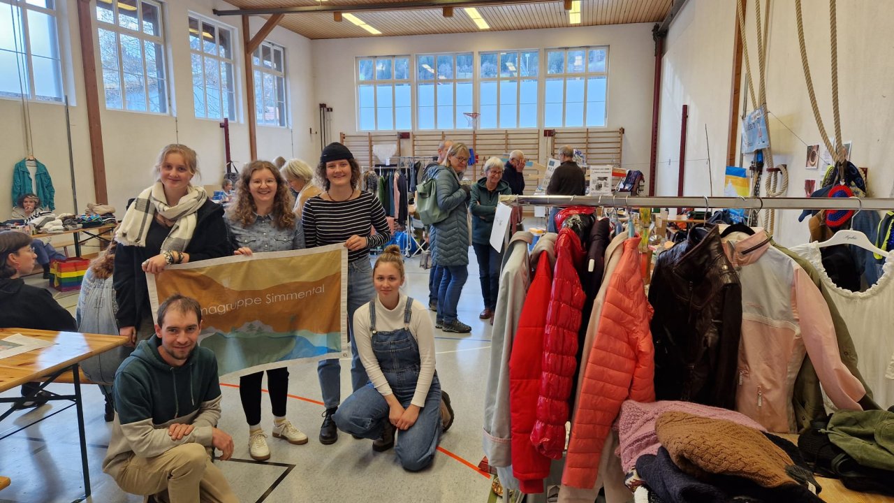 Ein Bild des jährlichen Flohmarkts der Klimagruppe Simme - Saane